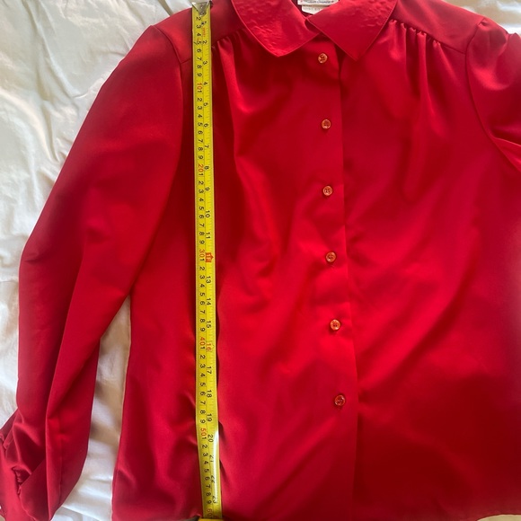 Vintage Red button front blouse. Length 24” width 18”. 100% polyester - Picture 4 of 5